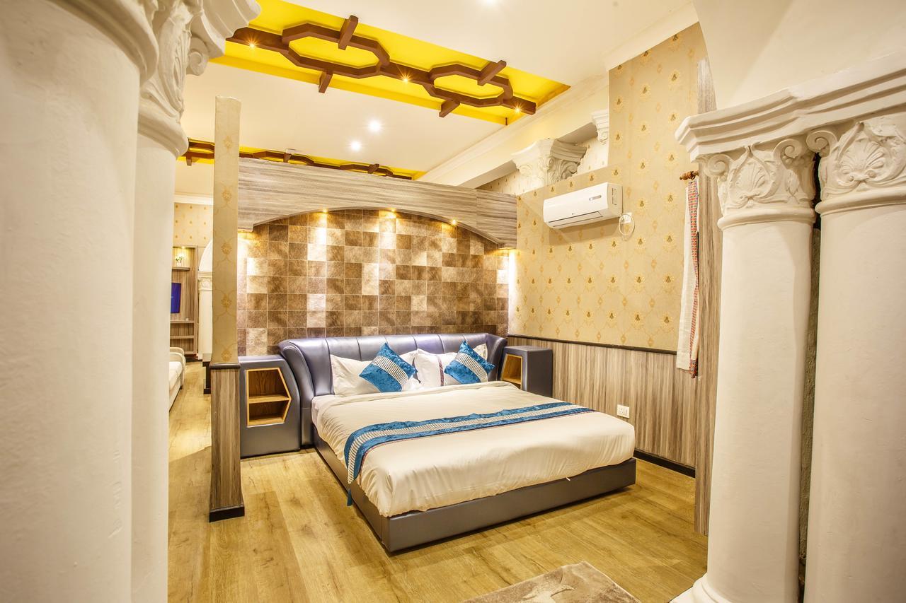 Royal Empire Boutique Hotel Kathmandu Exterior photo