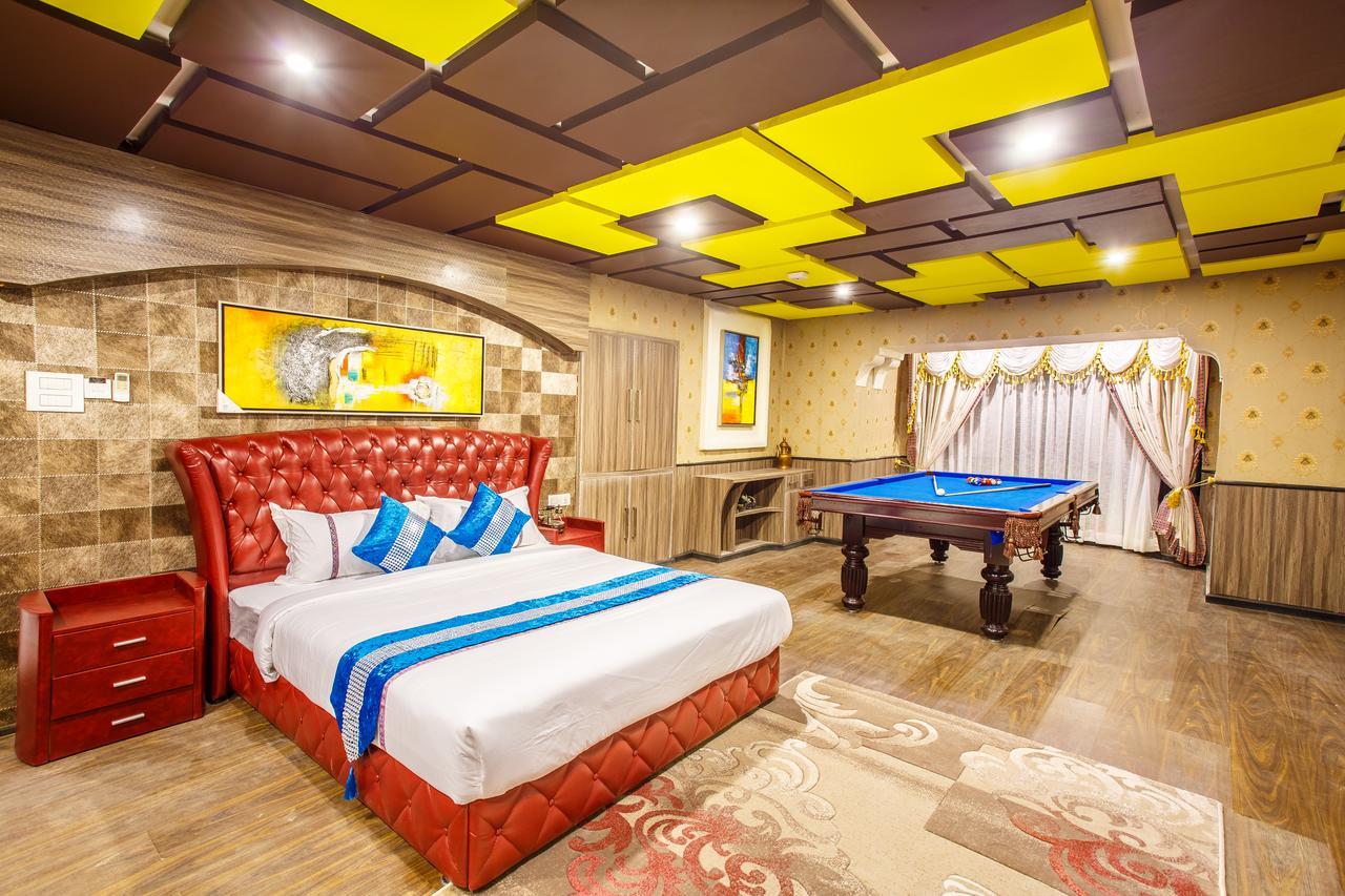 Royal Empire Boutique Hotel Kathmandu Exterior photo